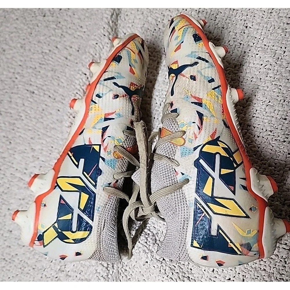 PUMA Creativity Future 7 Play FG/AG Soccer Cleats for Big Kids Gray Laces Size 4